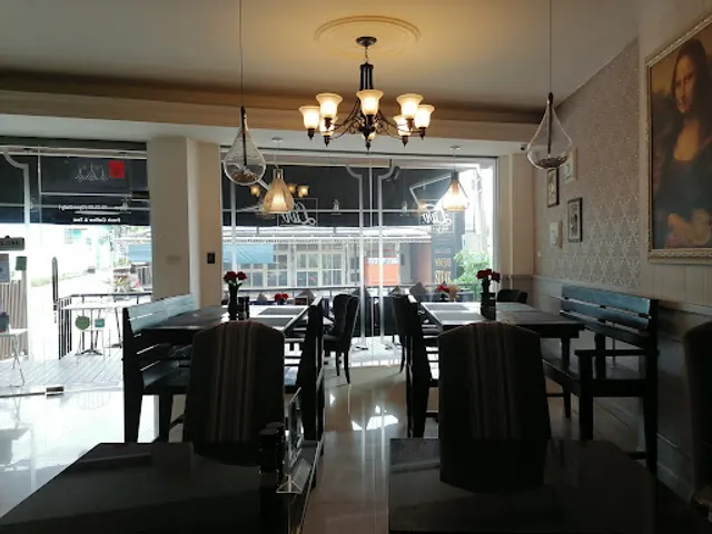 Livv Pattaya Finest Food & Drinks