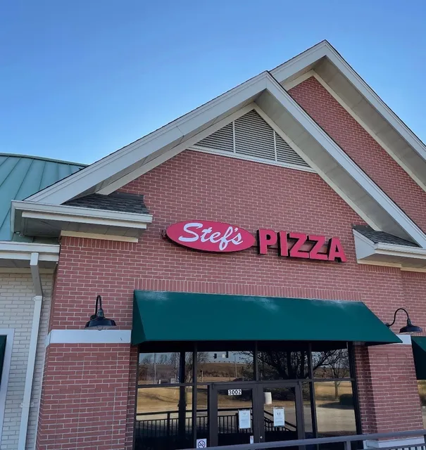 Stef’s Pizza Lake St. Louis