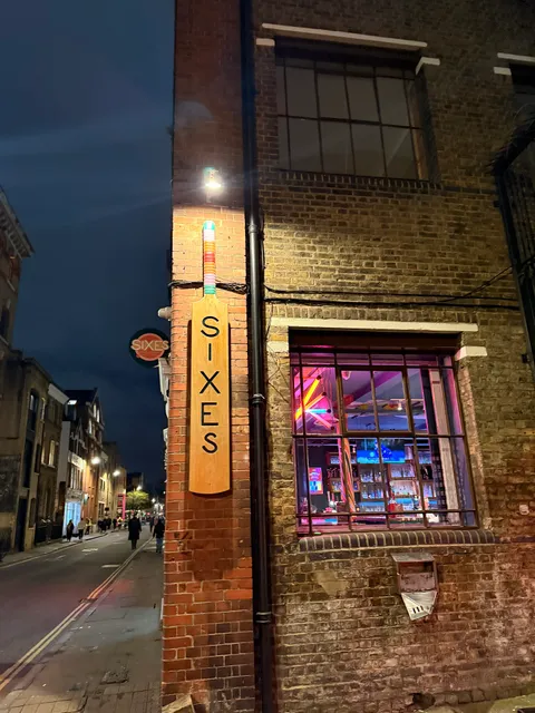 Sixes Social Cricket, London Bridge