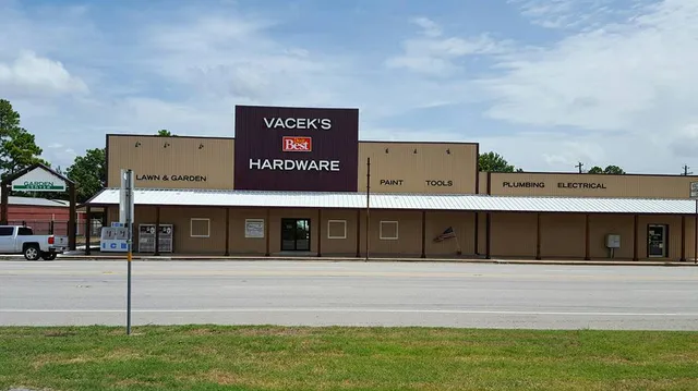 Vacek's Hardware