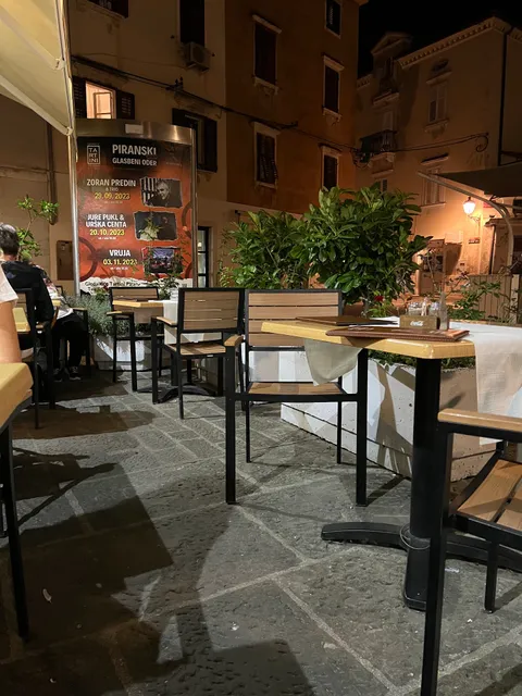 Okrepčevalnica Delikatesa Piran