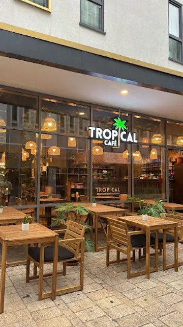 Tropical Café