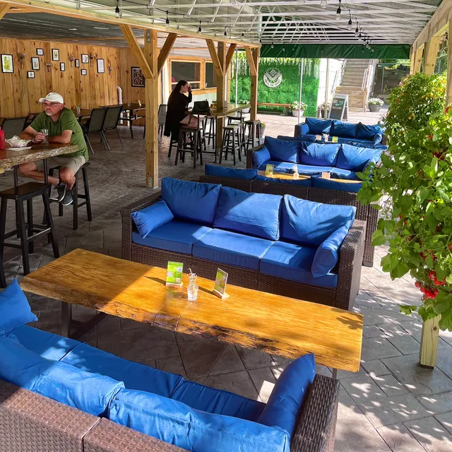 Hops on West at Hidden Valley