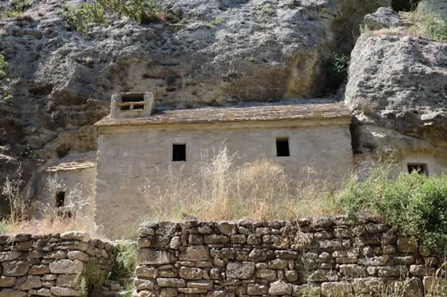Village troglodytique de Barry