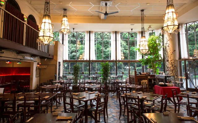 Café La Bohème Shinjuku Gyoen