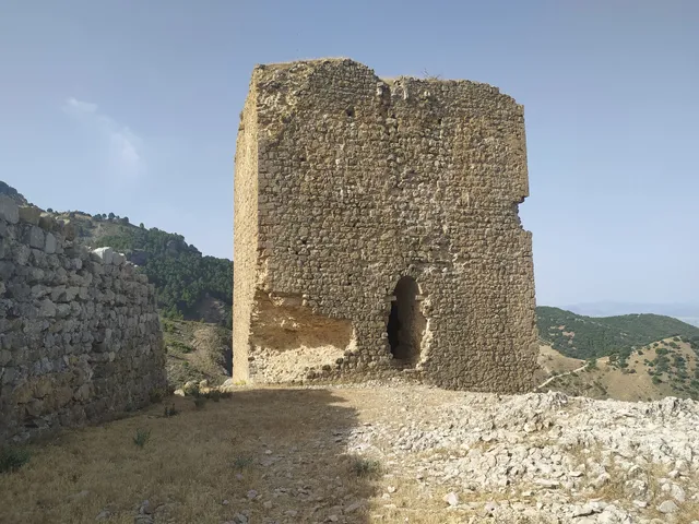 Castillo de Salvatierra o de las Cinco Esquinas