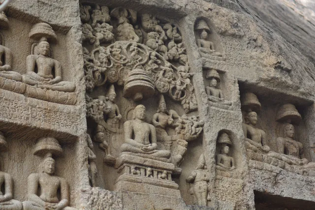 Kazhugumalai Samanar Padugaikal