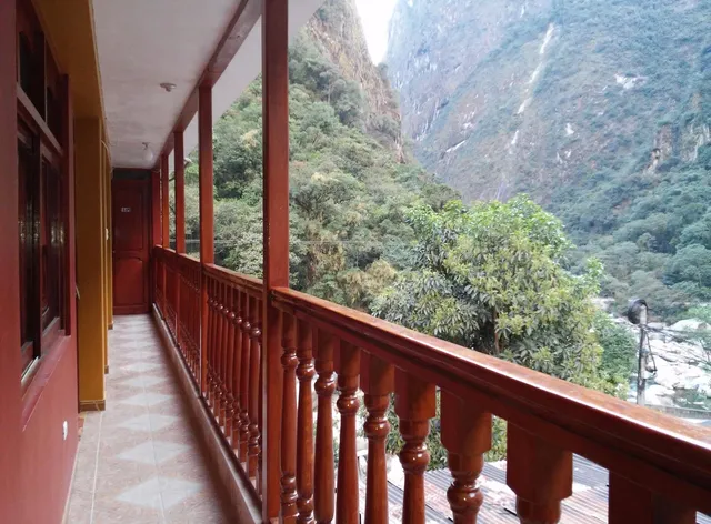 SUMAQ WASI HOSTEL B&B