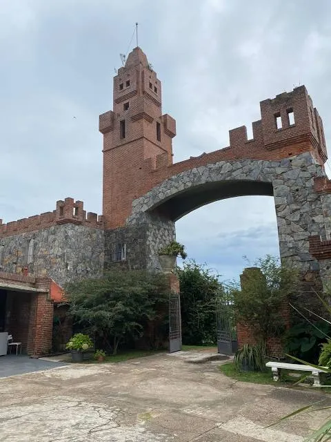 Castillo Pittamiglio Las Flores