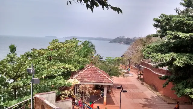 Overburry's Folly ഓവർബെറി ഫോളി