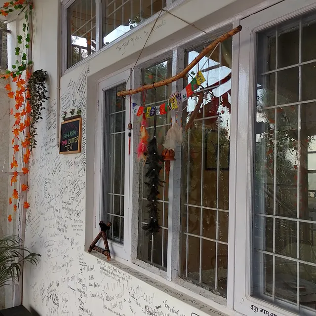 Gargi's Cafe & German Bakery, Kasauli – Italian Sandwiches, Siddus, Coffee, Soups| Reservations Recommended