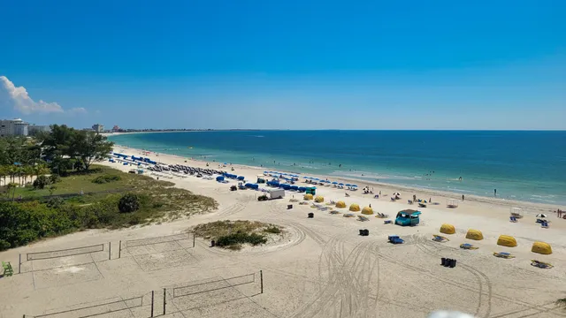 Silver Sands Beach & Racquet