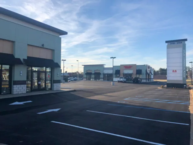 Atlas Commercial Plaza