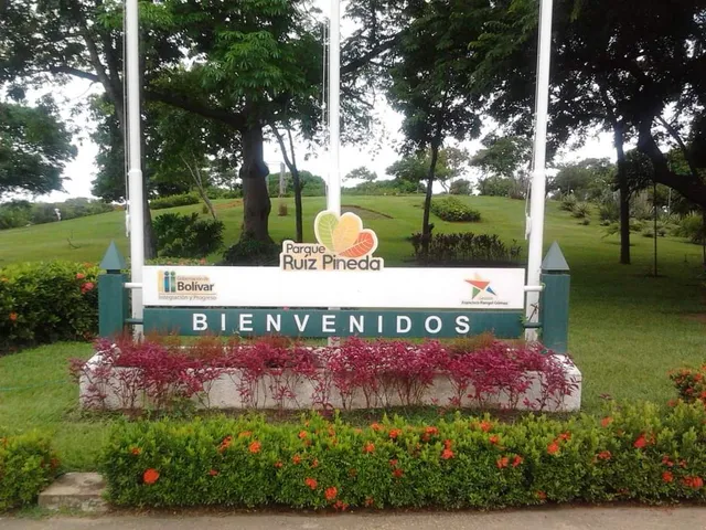 Leonardo Ruiz Pineda Park