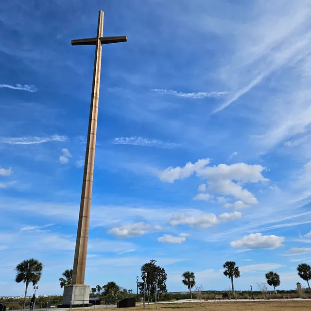 Giant cross