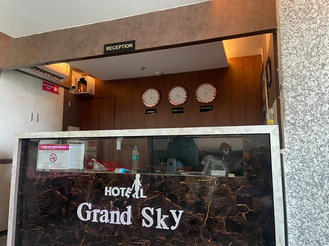 Hotel Grand Sky