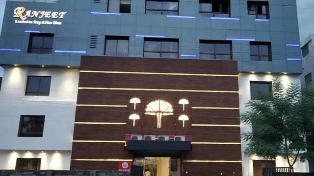 Ranjeet Hotel
