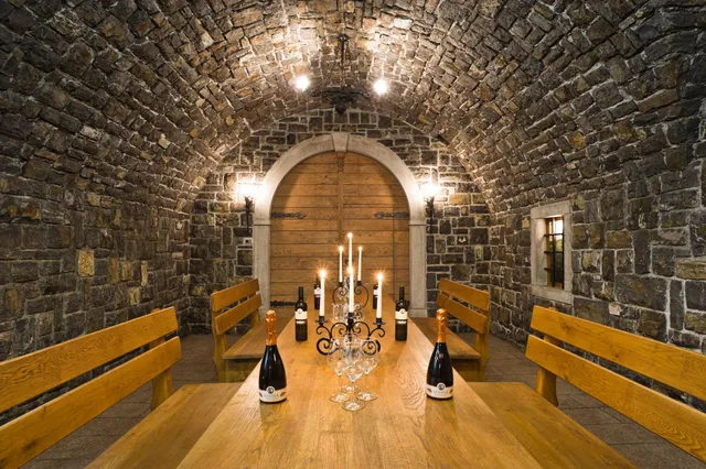 POSESTVO ROUNA | apartmaji & vino