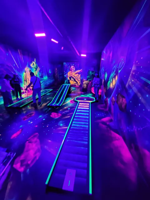 Black Light Minigolf , Steiermark Murtal