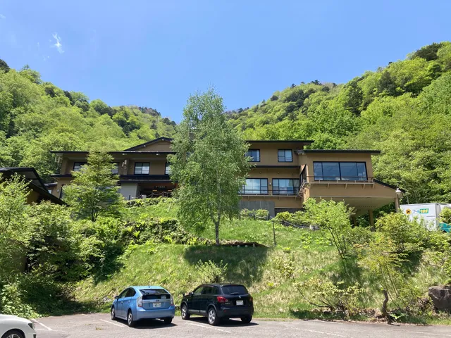 Nakanoyu Onsen Ryokan