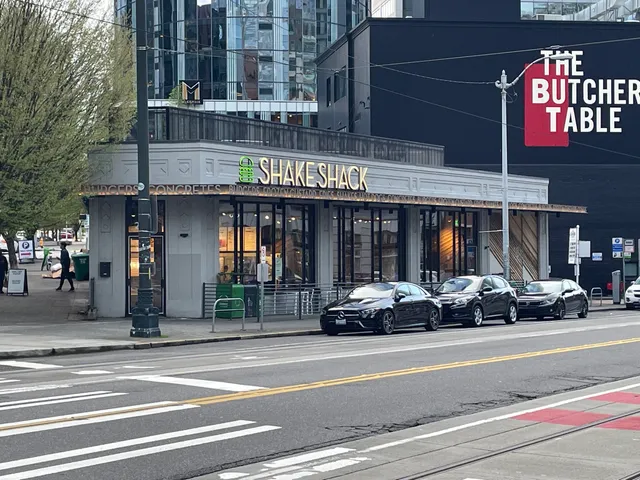 Shake Shack South Lake Union