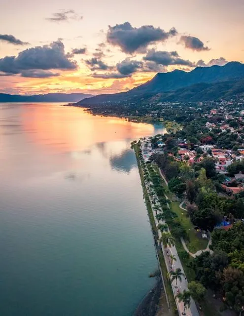 Malecón de Ajijic