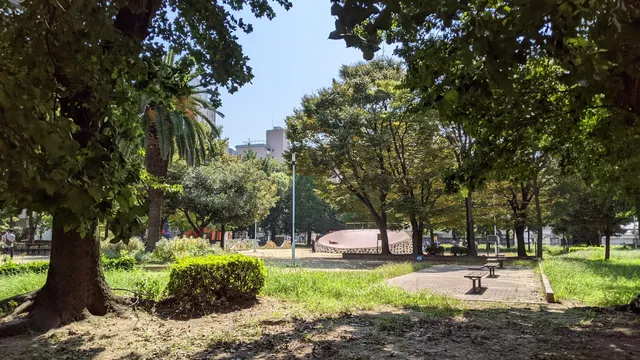 Jūhachijō Higashi Park
