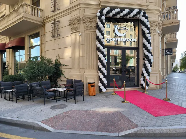 Coffeemoon Ağ Şəhər