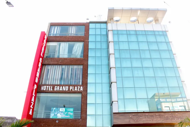 OYO 8602 Hotel Grand Plaza