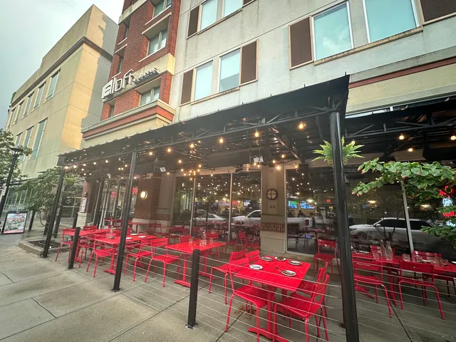 Emmy Squared Pizza: Short Pump