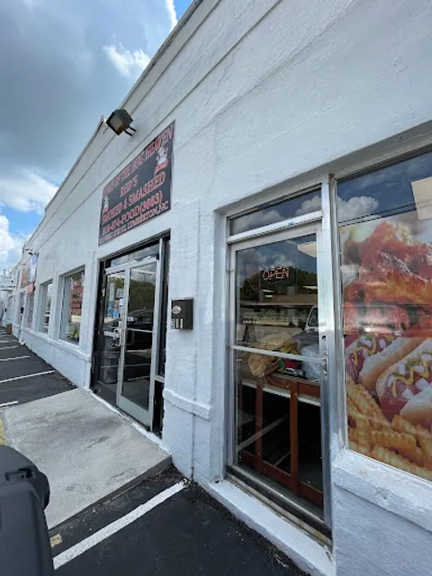 Red's smoked & smashed