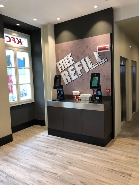 KFC in Rome, Italy - reviews,open hours,photo spots, things to do ...