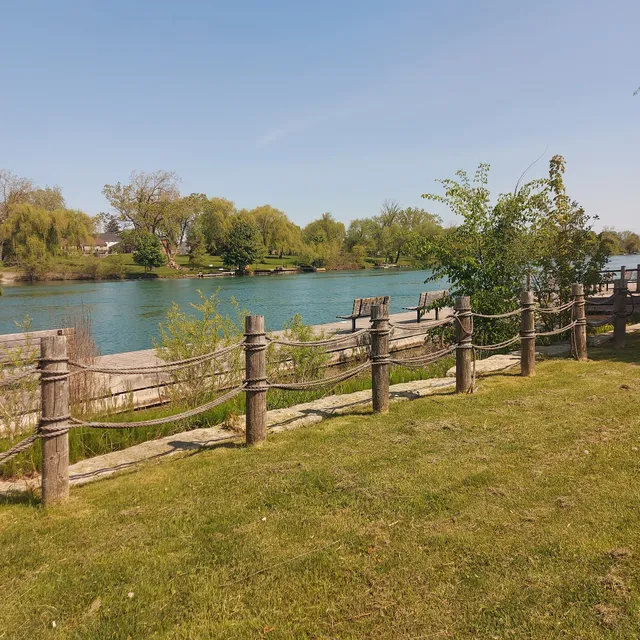 Chippawa Boat Ramp & Naisbitt Parkette