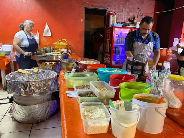 Cenaduria Los Gueros De Villa