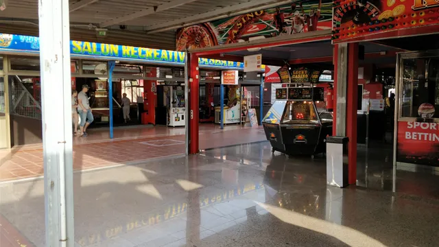 Kasbah Shopping Center