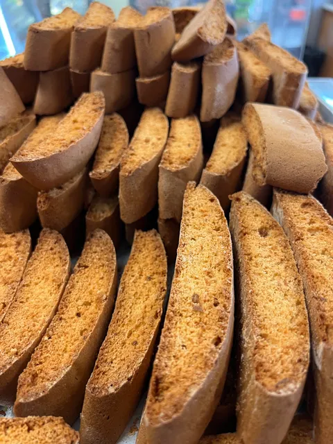 CARMINES BAKERY & DELI