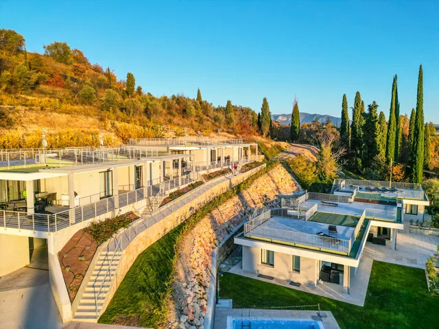 Sunset Lodge Garda - ENJOY HOLIDAY