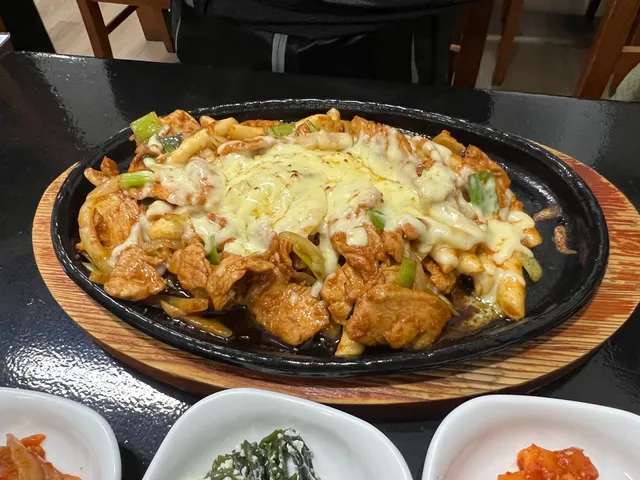 AZIT KBBQ Restaurant 아지트