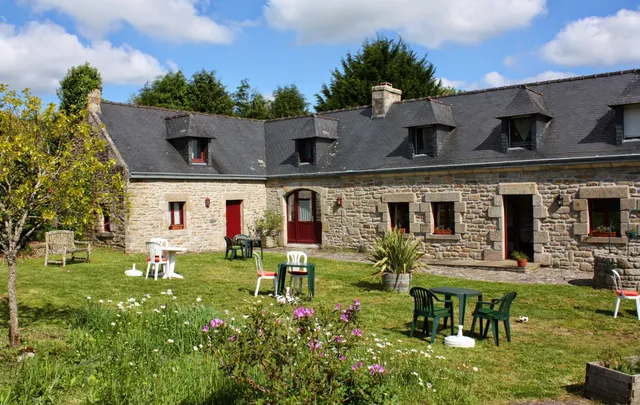 Domaine De Lesvaniel