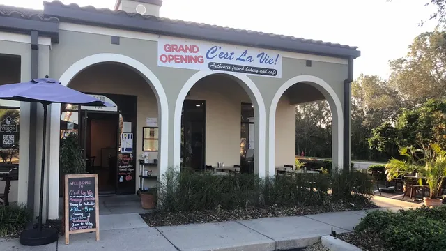 C'est la vie LWR - French Bakery Breakfast Lunch Saturday and Sunday Brunch