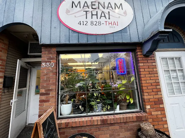 Maenam Thai