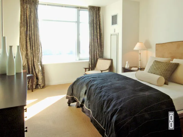 University Park Leasing Office