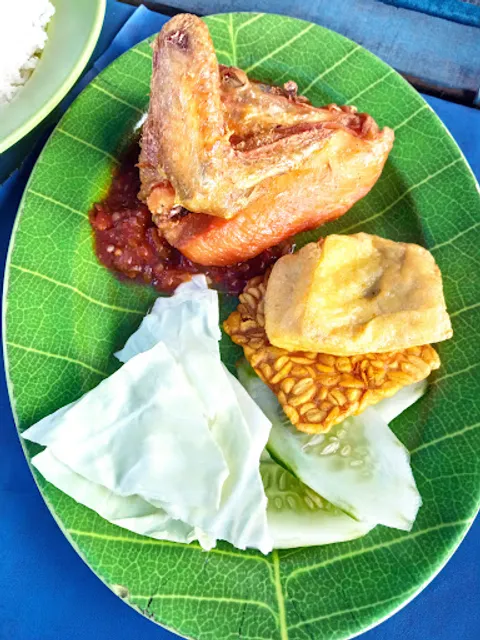 Warung Lalapan Zavi 2