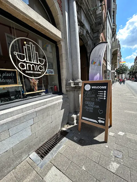 Amici Coffee & Art