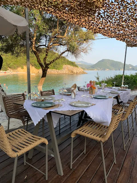 Oliva Beach Bar-Seafood Restaurant