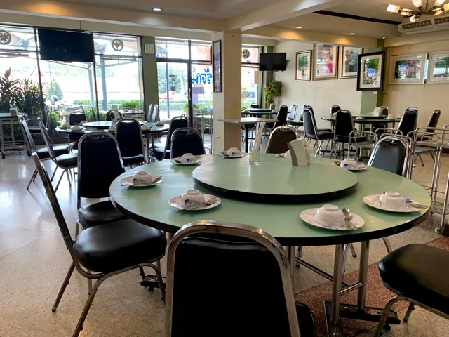 Nopparatana Restaurant