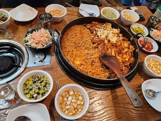 유가네닭갈비
