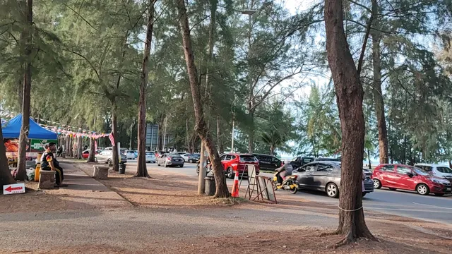 Pantai Teluk Ketapang