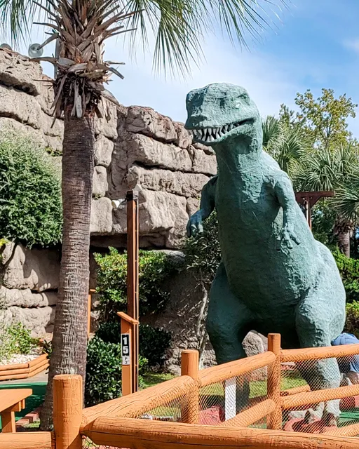 Rainbow Falls Mini Golf