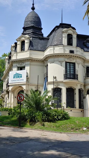 La Casa De Los Leones